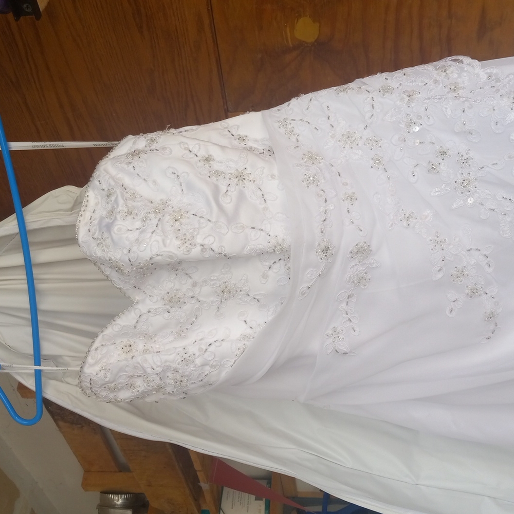 Wedding dress